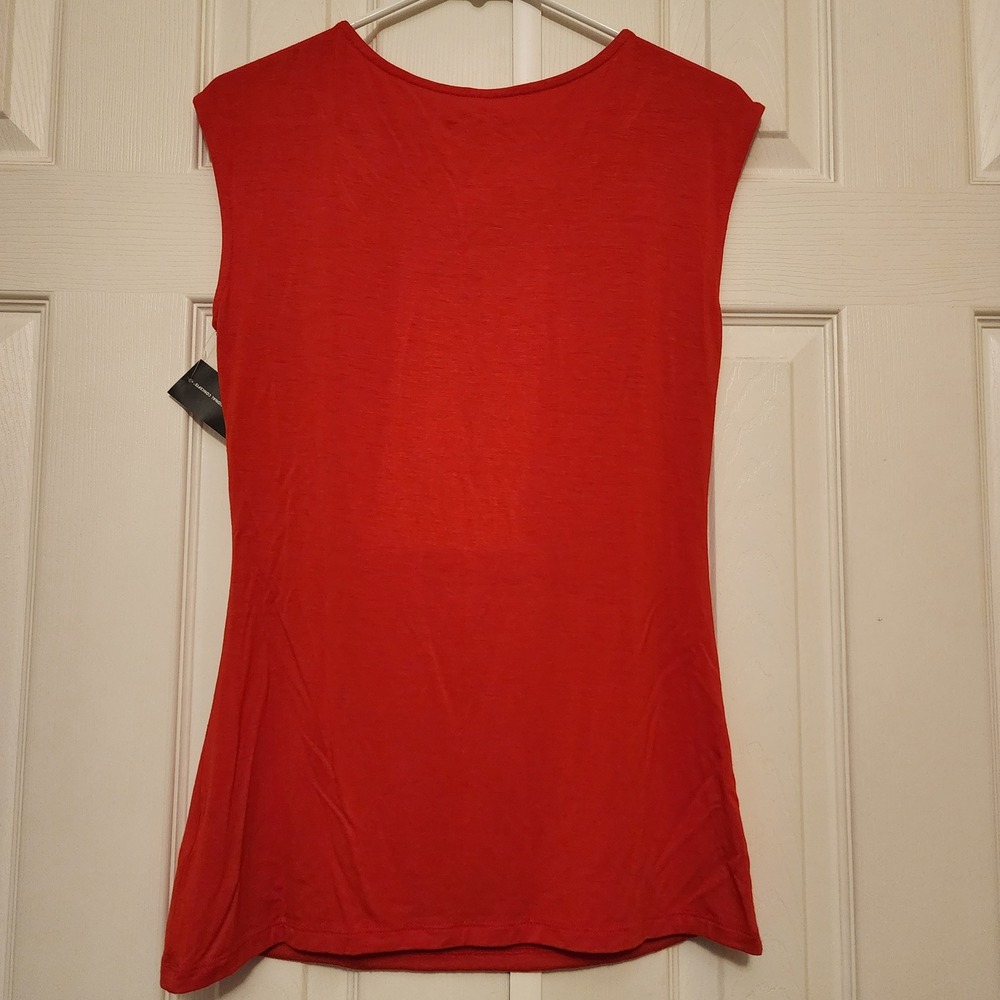 INC International Concepts Loving Red Twist Neck Keyhole Sleeveless Top Sz L NWT - Picture 2 of 9